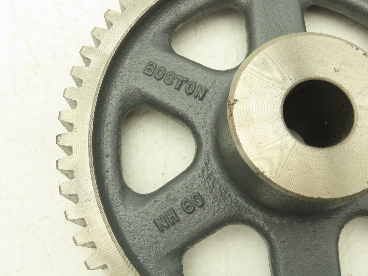 Boston Gear 10390 NH60 Spur Gear 60-Tooth 7.5" OD 1.25" W 1" Smooth Bore