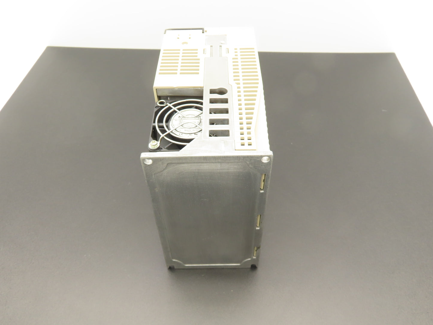 Yaskawa SGDV-120A01A SERVOPACK Drive Controller Module 200-230V 3Ph 1.5kW