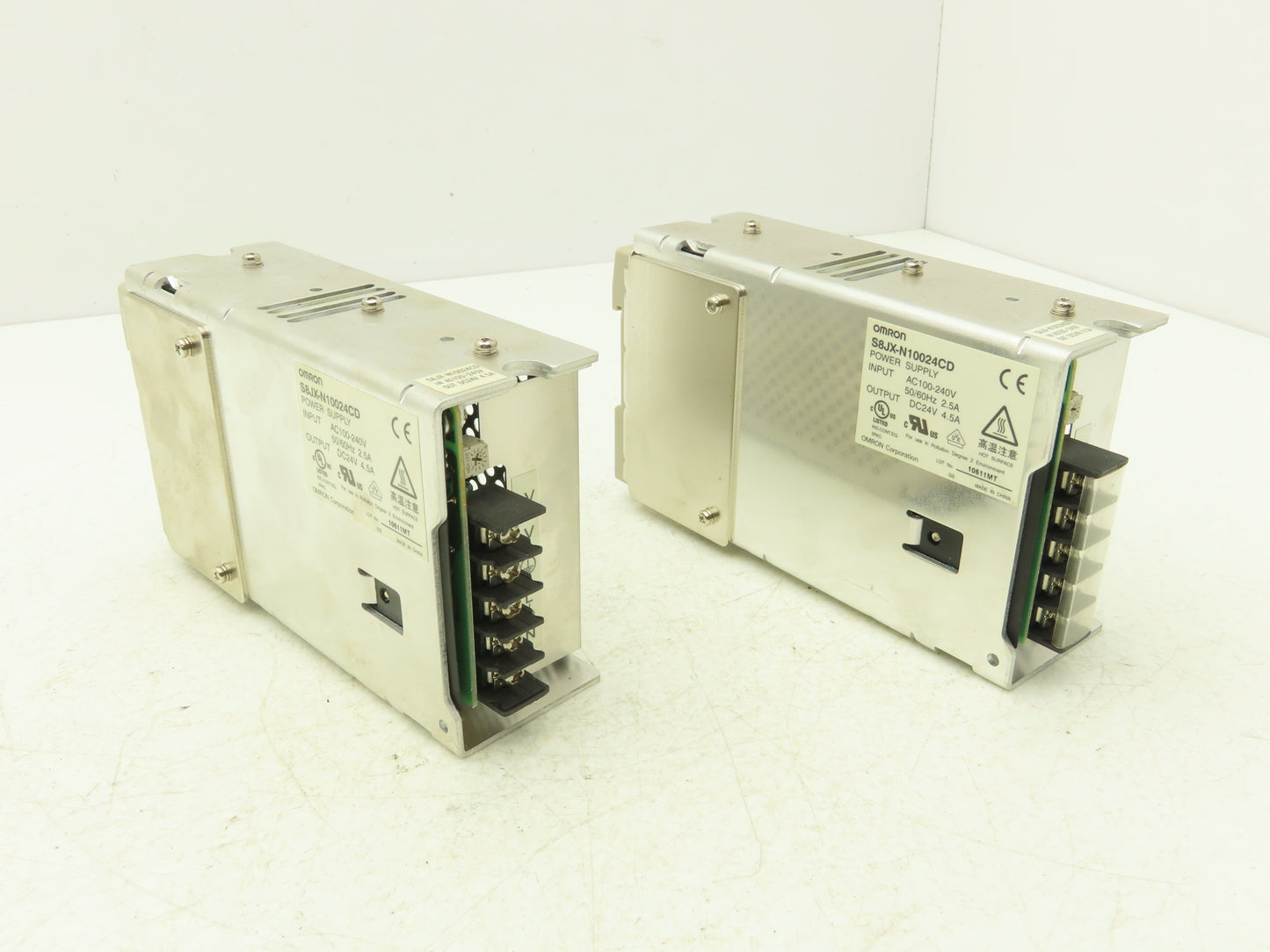 Omron S8JX-N10024CD Power Supply In 100-240VAC Out 24VDC 4.5A DIN Rail Lot of 2