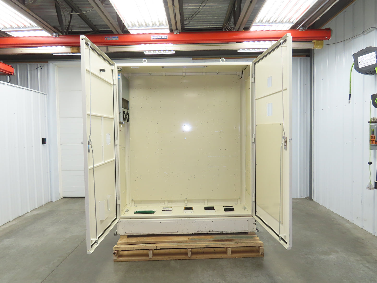 Electrical Modular Enclosure 2000x1800x550mm Control Cabinet Freestanding