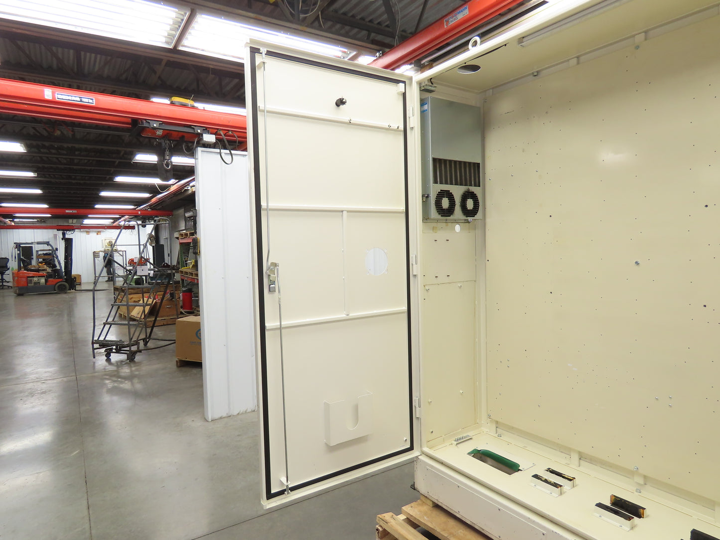 Electrical Modular Enclosure 2000x1800x550mm Control Cabinet Freestanding