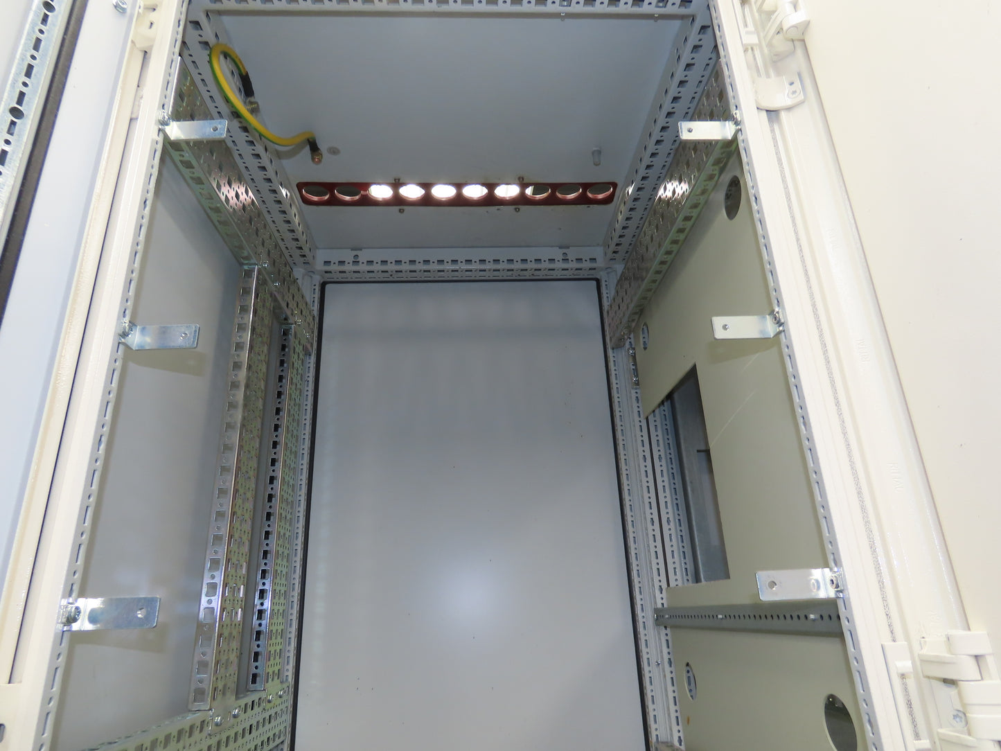 Rittal Electrical Modular Enclosure 1950x2200x600mm Control Cabinet Freestanding