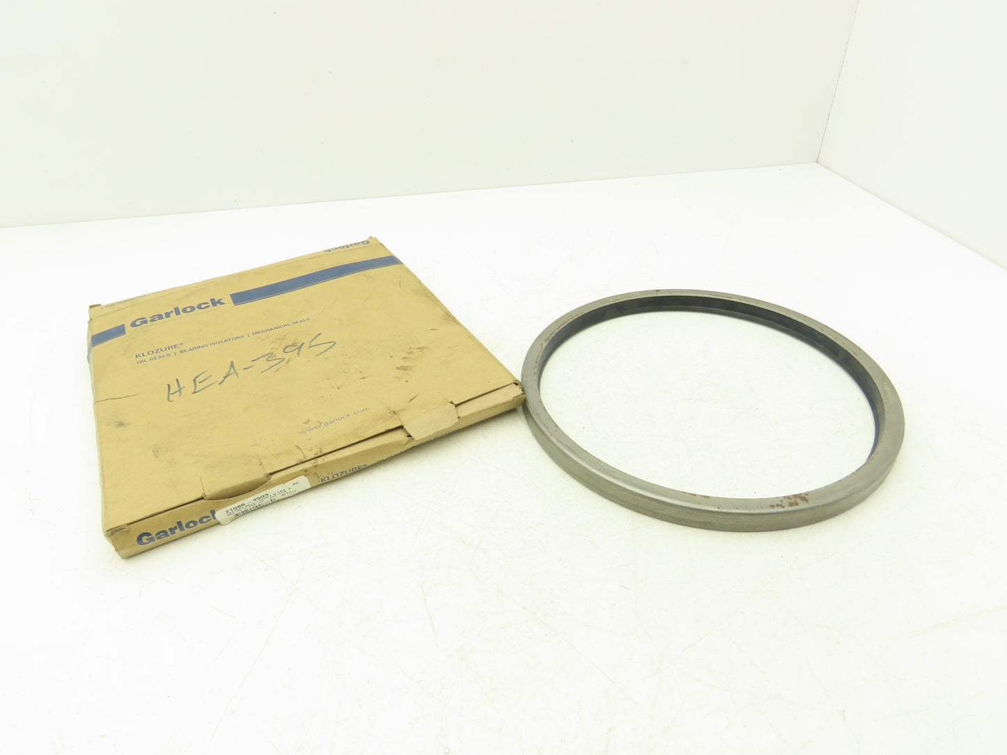 Garlock 21086-4503 Mill Right Oil Seal Klozure 9" ID 10" OD 0.625 Width