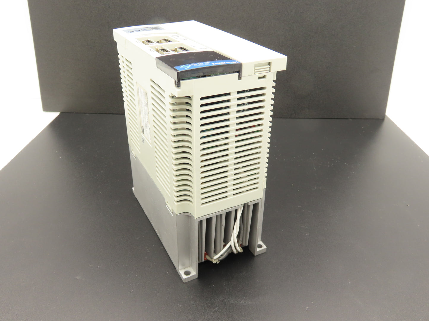 Mitsubishi MR-J2S-200B AC Servo Drive 2kW 200-240V 3Ph MELSERVO J2