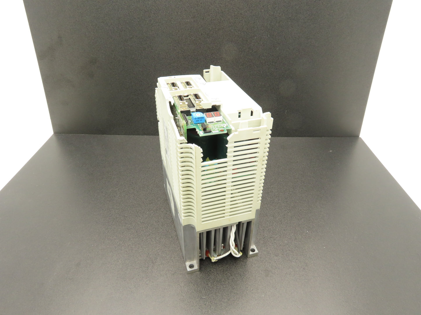 Mitsubishi MR-J2S-200B AC Servo Drive 2kW 200-240V 3Ph MELSERVO J2