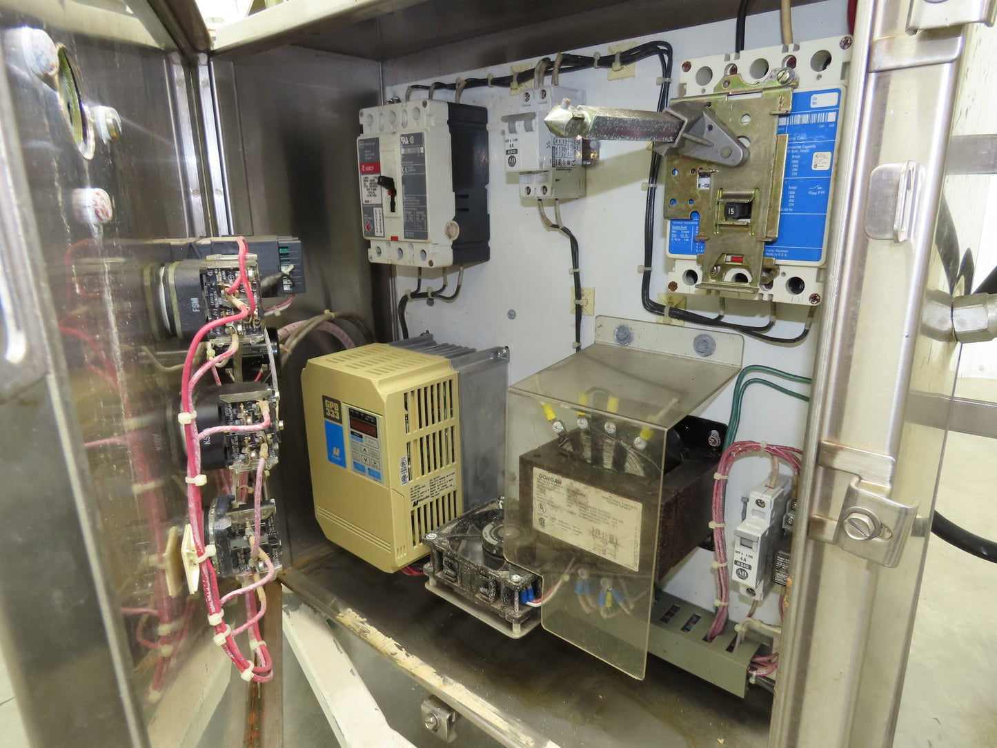 Jantec PTM 90 Deg Curve Portable Conveyor 16" Belt 480V 3PH Variable Speed 45FPM