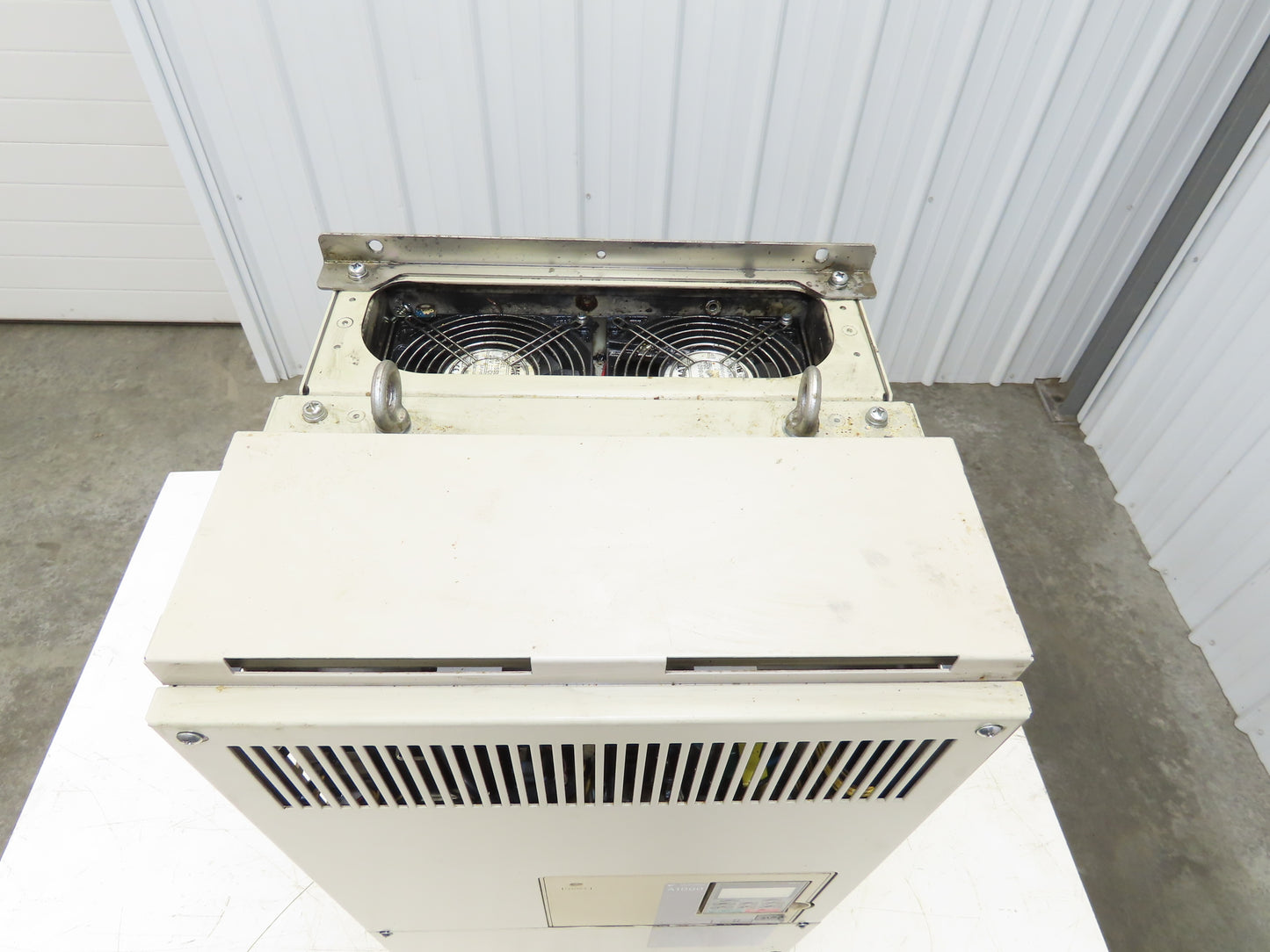 Yaskawa CIMR-AU4A0165FAA A 1000 Electric Motor Inverter Drive 125Hp 480V 3Ph