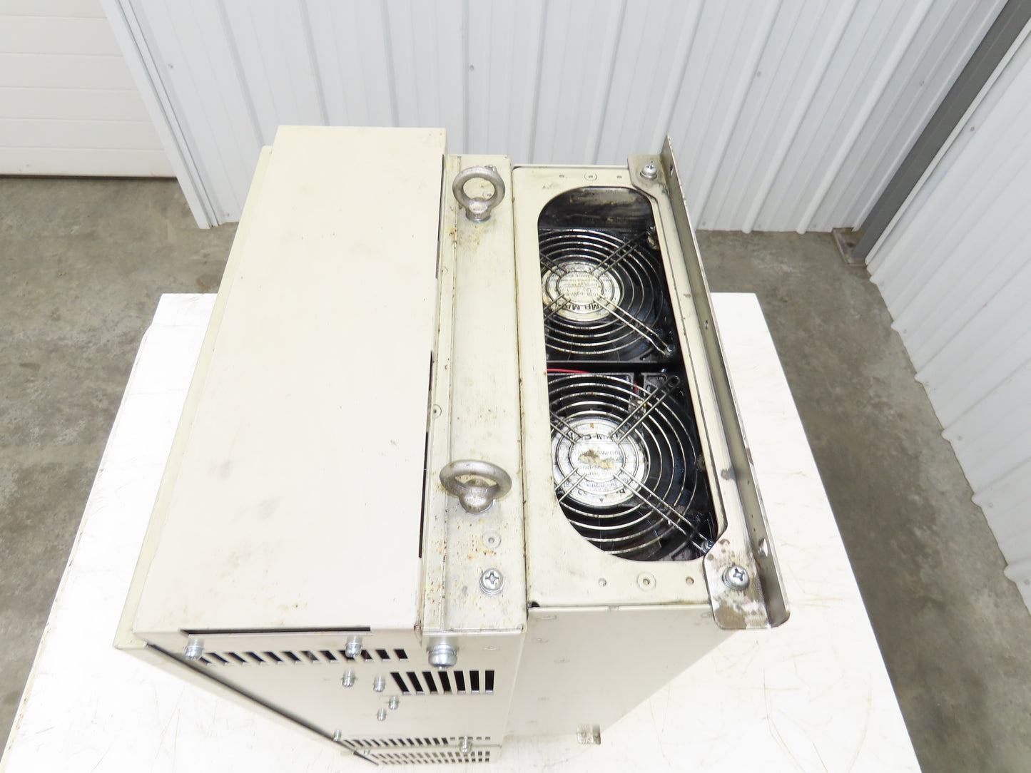 Yaskawa CIMR-AU4A0165FAA A 1000 Electric Motor Inverter Drive 125Hp 480V 3Ph