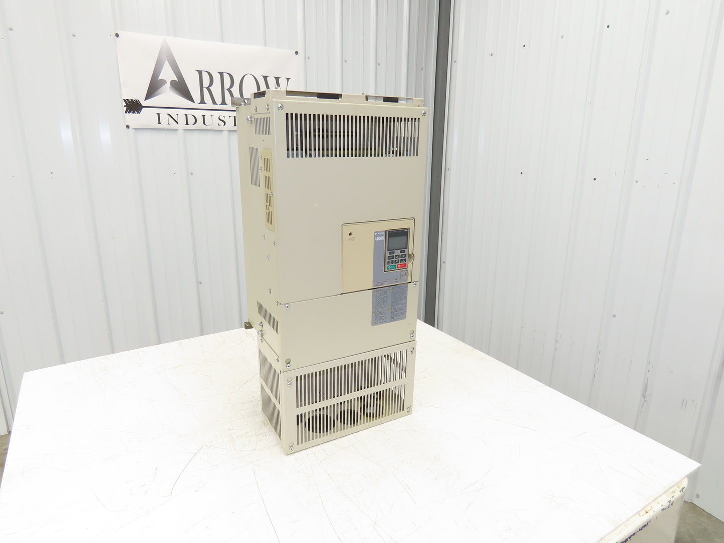 Yaskawa CIMR-AU4A0165FAA A 1000 Electric Motor Inverter Drive 125Hp 480V 3Ph