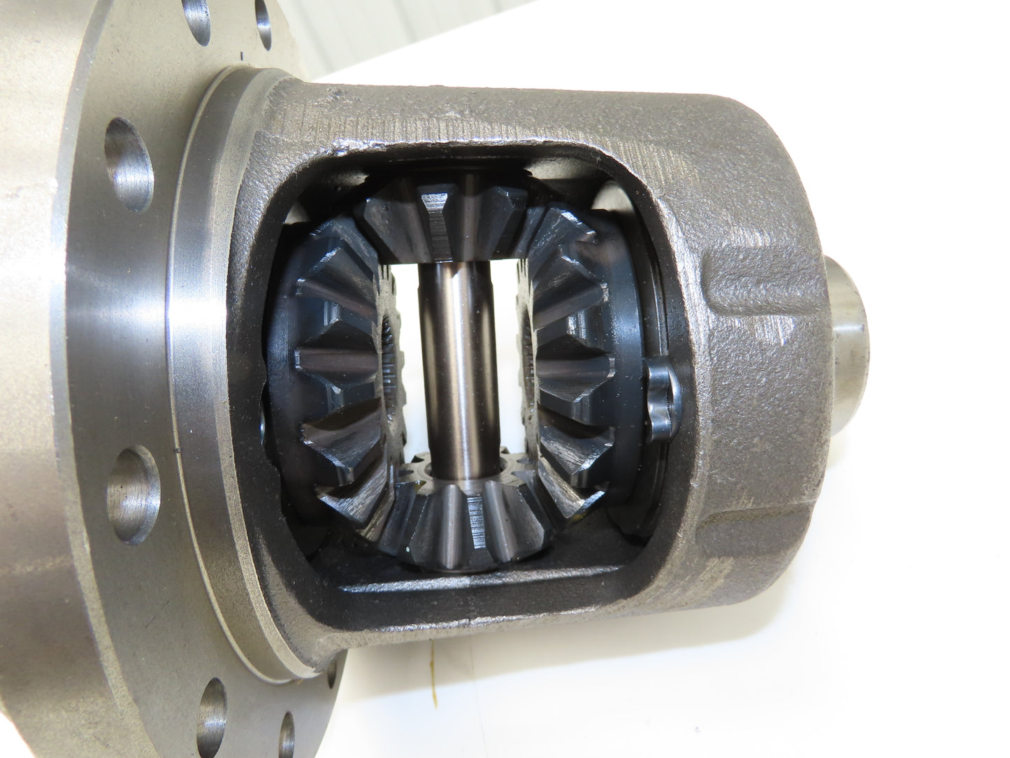 Trac-Loc 35802 Limited Slip Differential 30 Tooth Spline Drive 12 Bolt
