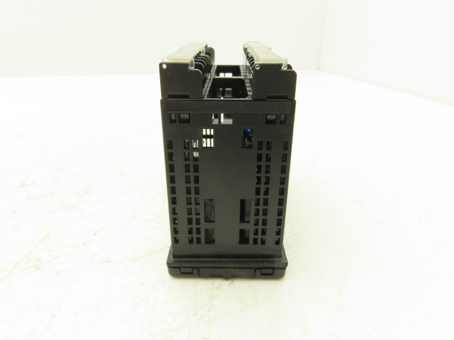 Omron E5EN-R3HL-N PLC Temperature Controller Module 100-240VAC Panel Mount