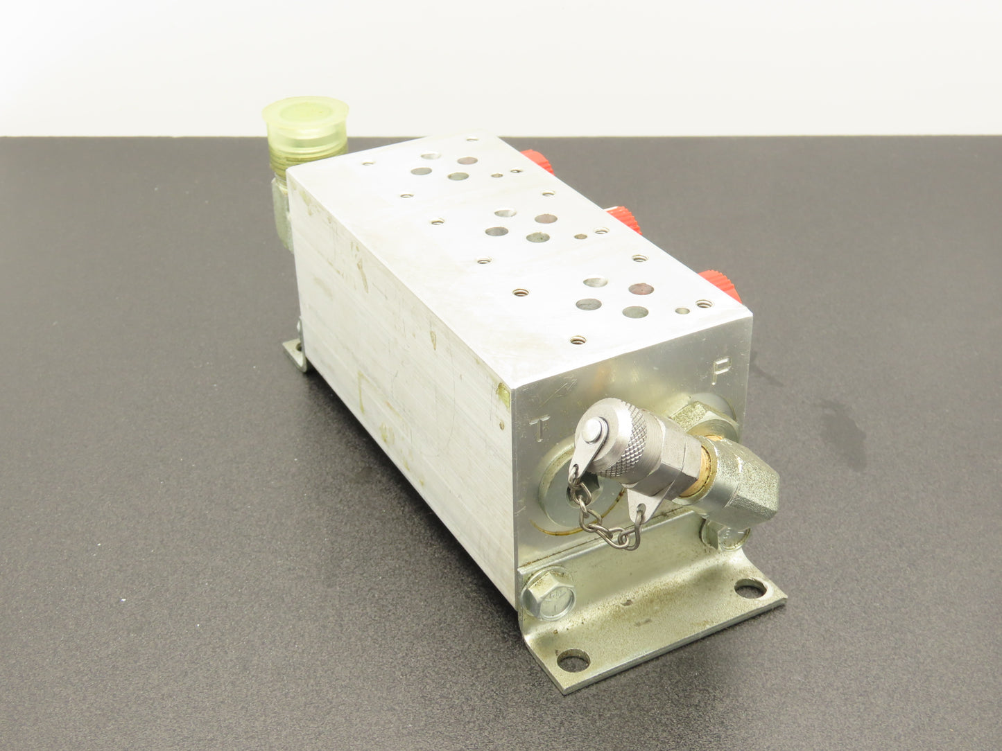 Daman AD03P032S 3 Position D03 Parallel Circuit Manifold SAE 2.13" Valve Spacing