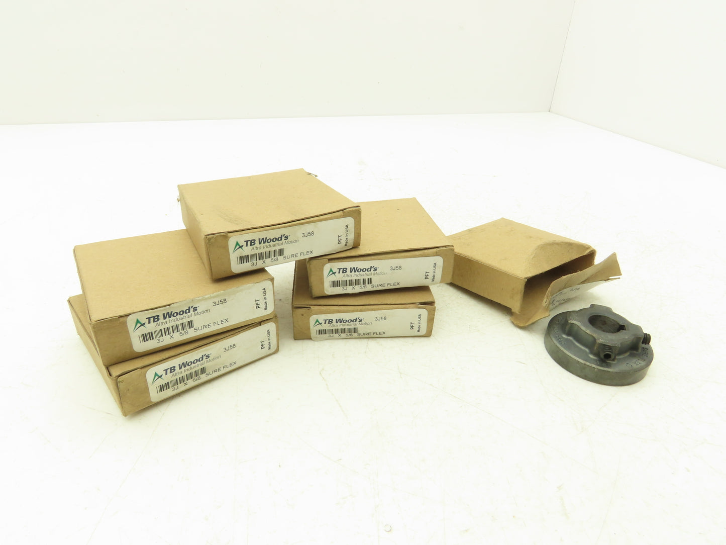 TB Woods 3JX5/8 Sure Flex Coupling Flange 5/8" Bore x 2" OD x .8" LTB Lot of 6