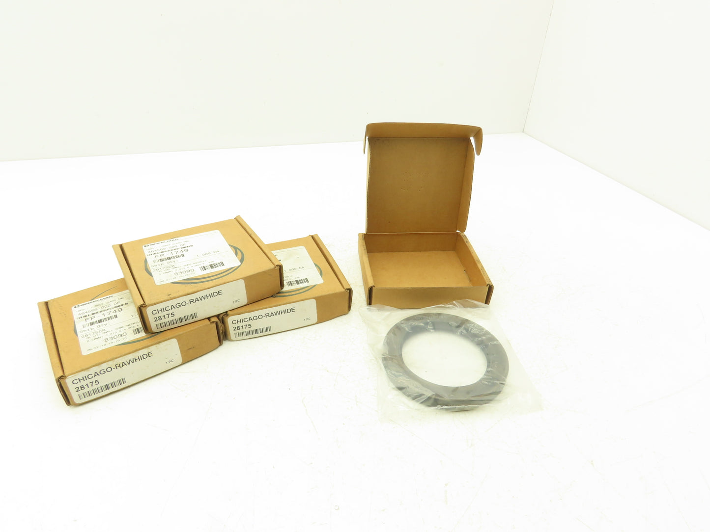 Chicago Rawhide 28175 Oil Seal Single Lip 2.813" Shaft Dia 4.003" OD Lot of 4