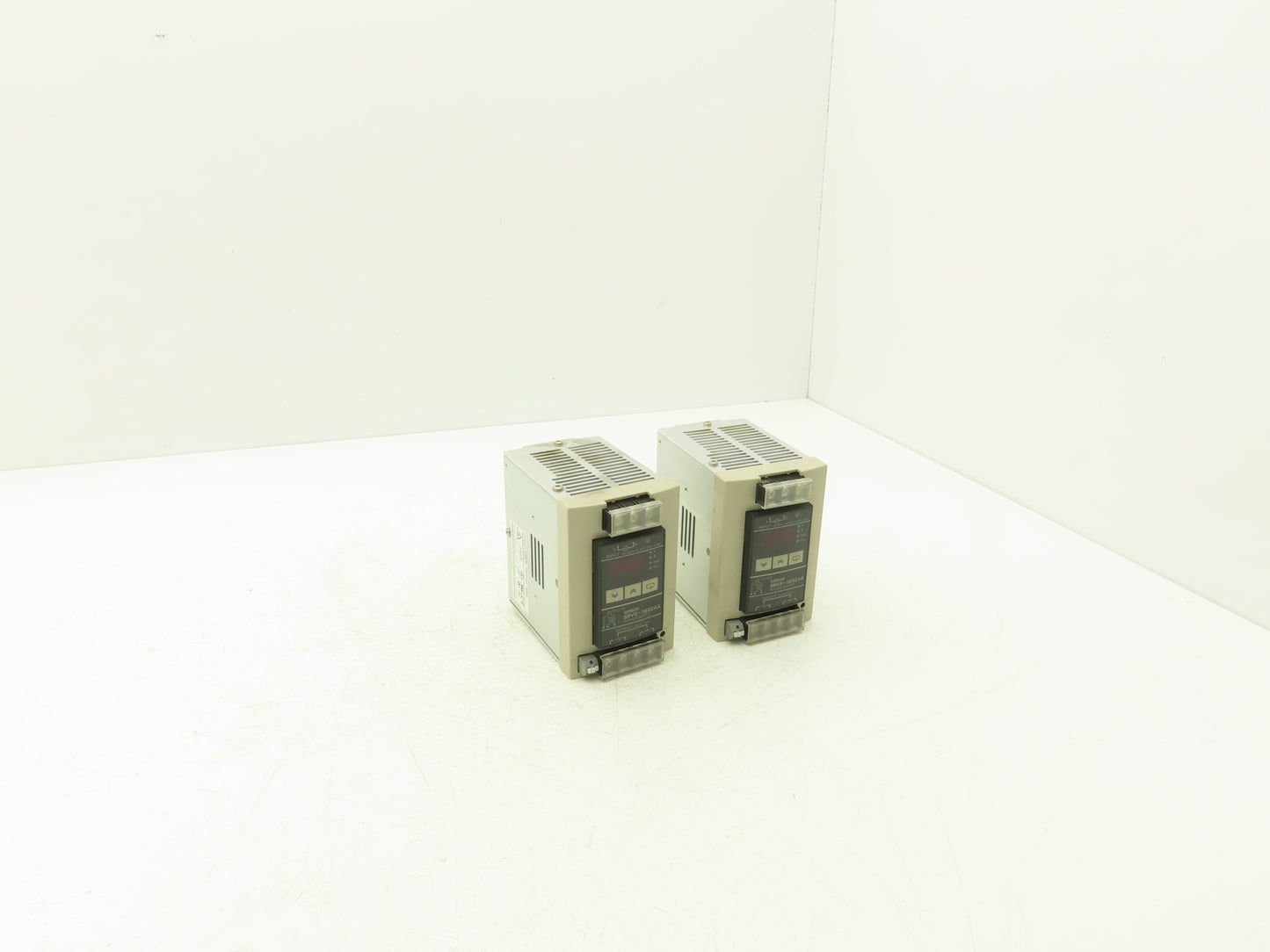 Omron S8VS-18024A Switch Mode Power Supply In 100-240VAC Out 24VDC 7.5A Lot of 2
