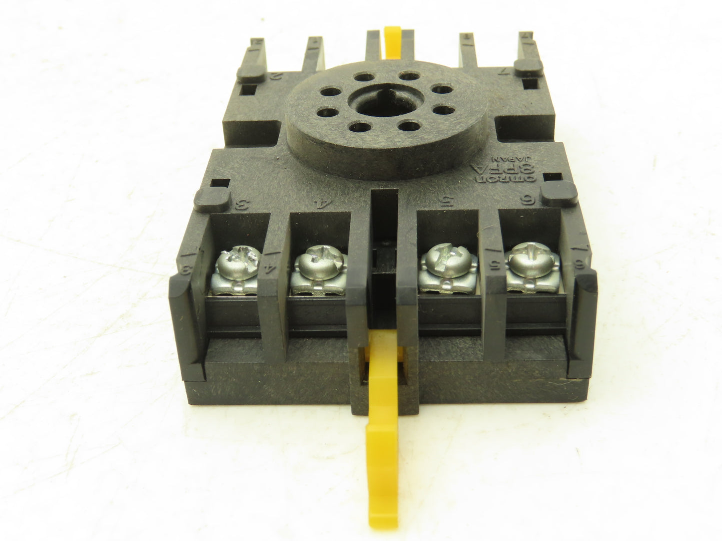 Omron SDV-FL6 Voltage Sensor Safety Monitor Relay 110 VAC W/Socket Base