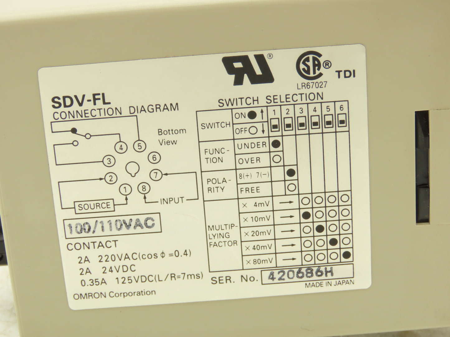 Omron SDV-FL6 Voltage Sensor Safety Monitor Relay 110 VAC W/Socket Base