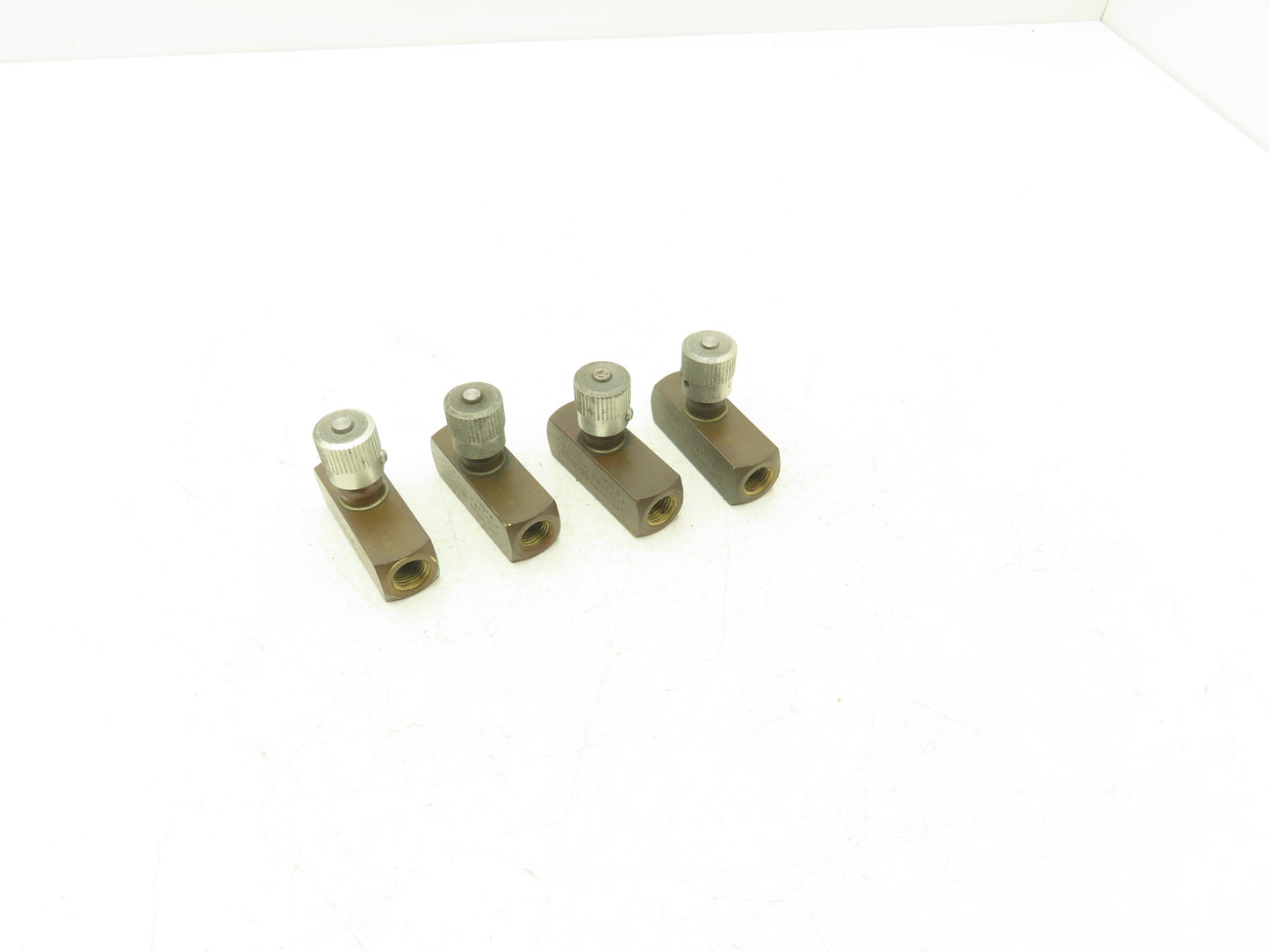 Parker PF400B In-line Flow Control Valve 1/4" NPT Brass 2000 PSI  Lot of 4