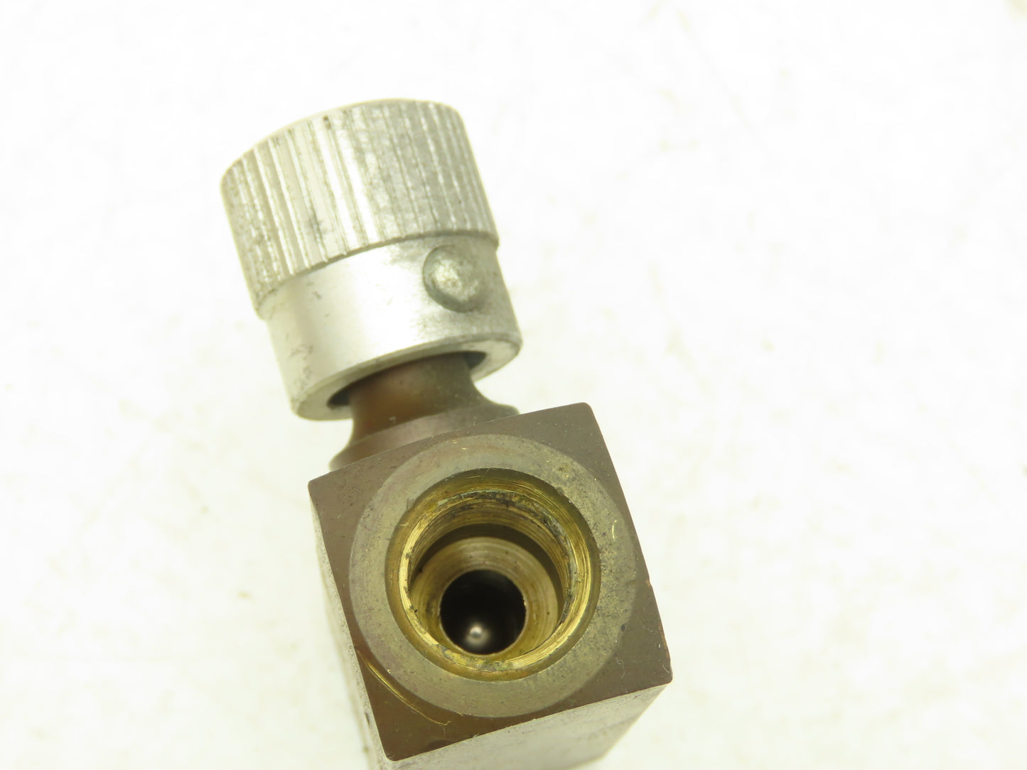 Parker PF400B In-line Flow Control Valve 1/4" NPT Brass 2000 PSI  Lot of 4