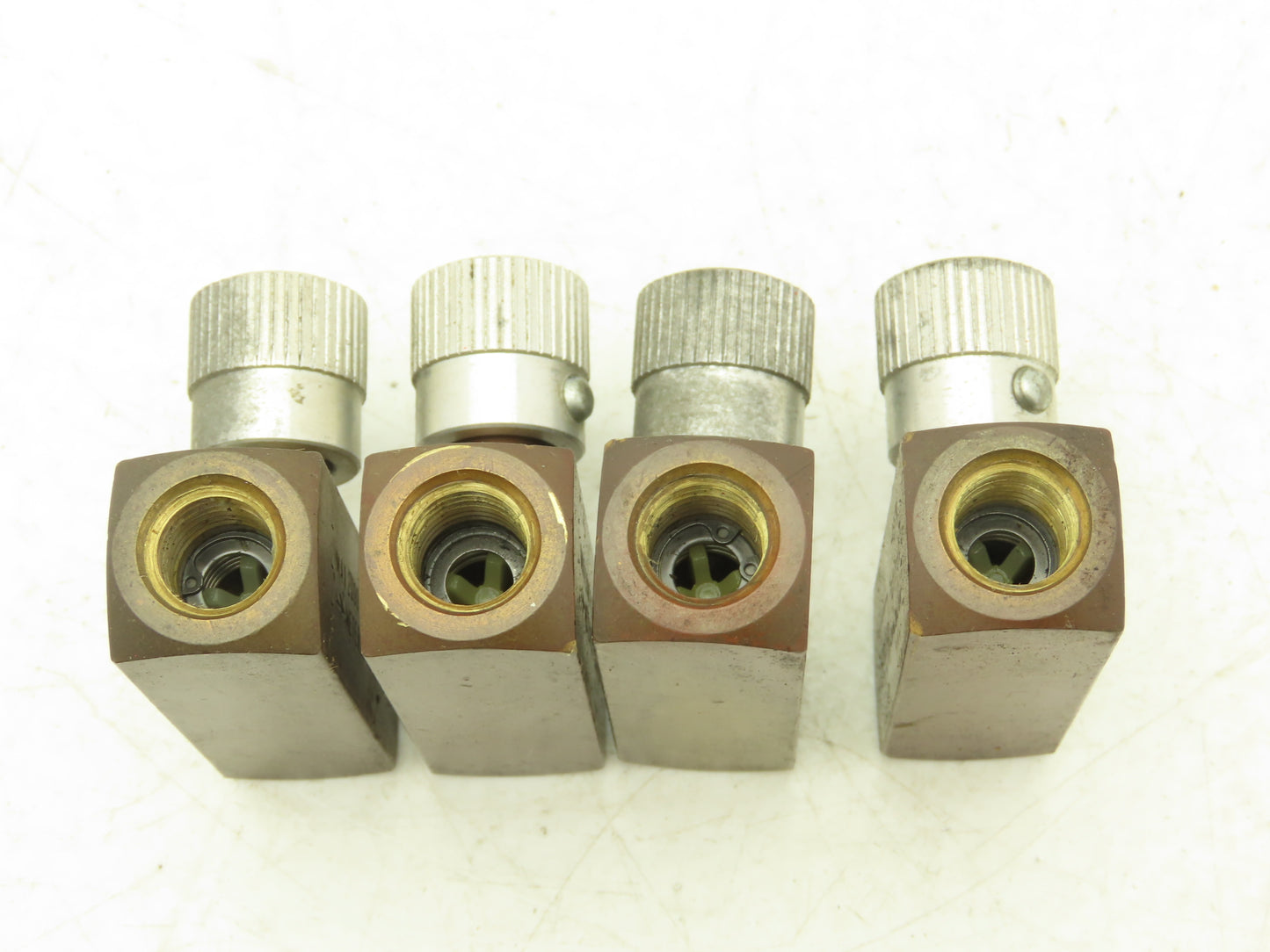 Parker PF400B In-line Flow Control Valve 1/4" NPT Brass 2000 PSI  Lot of 4