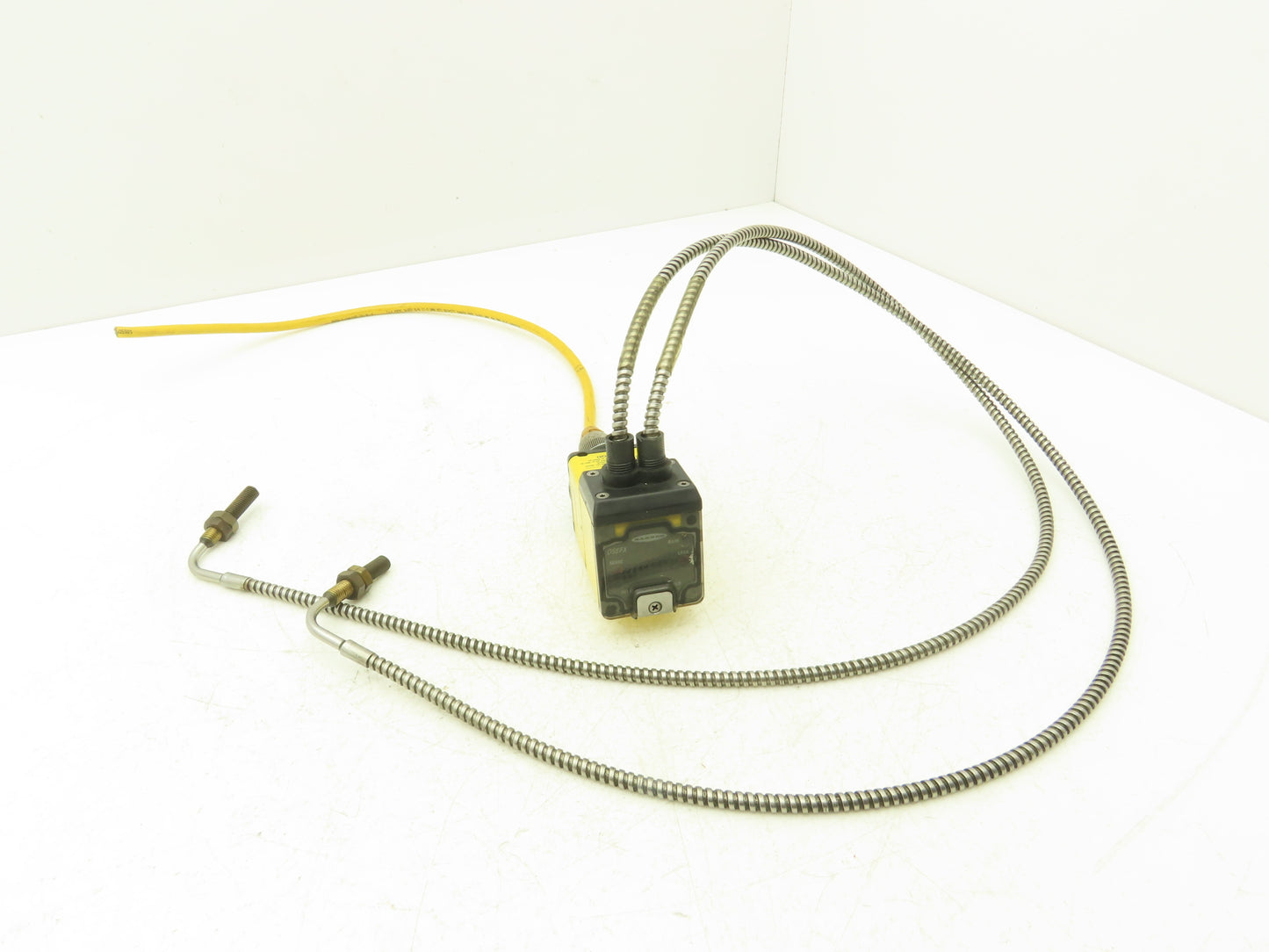 Banner OPEJ5QD Photoelectric Power Block Omni Beam w (2) IAT135 Sensors