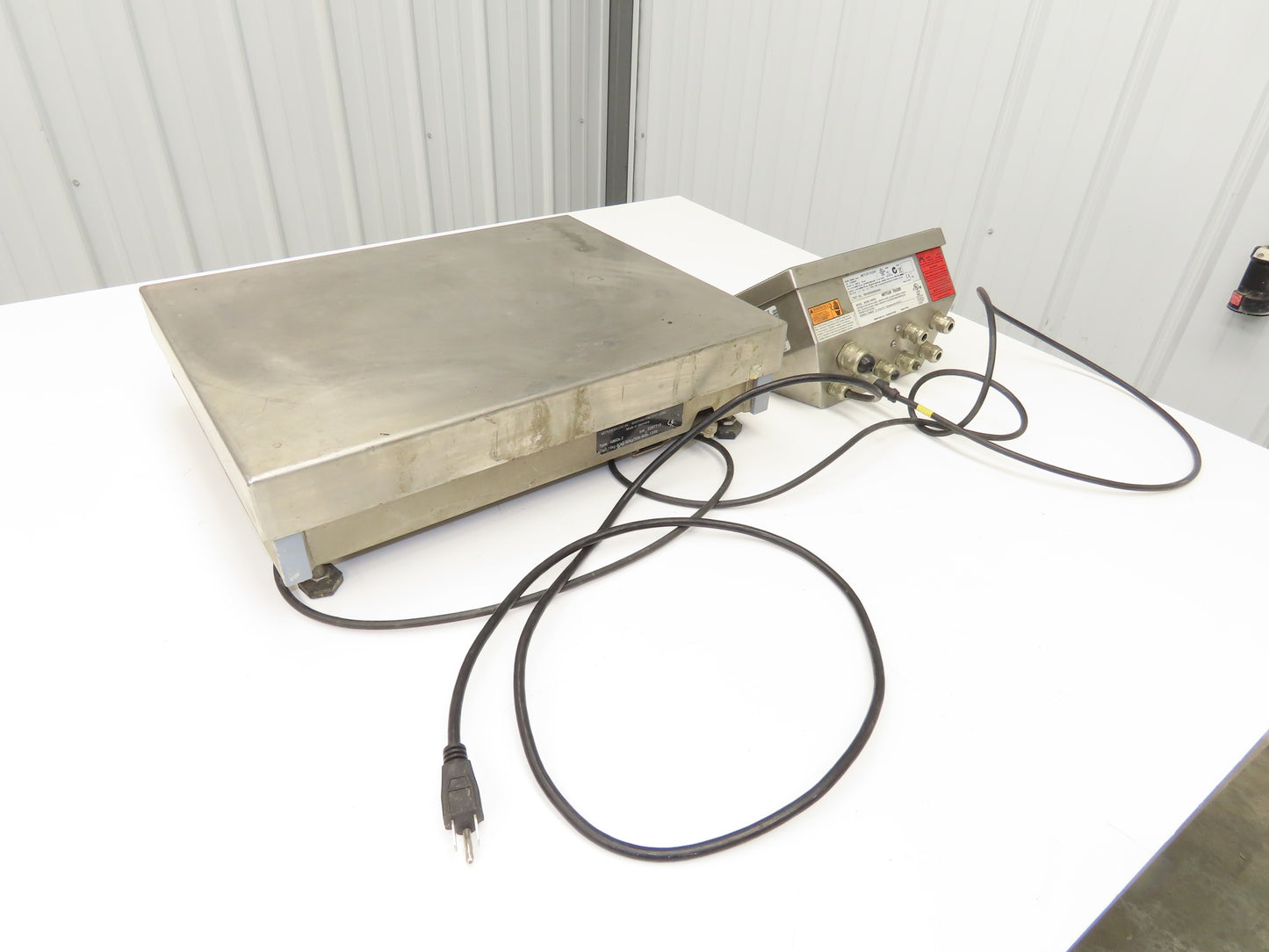 Mettler Toledo KB60S.2 Digital Scale With 15.75X19.5" Base 120VAC IND560 Harsh
