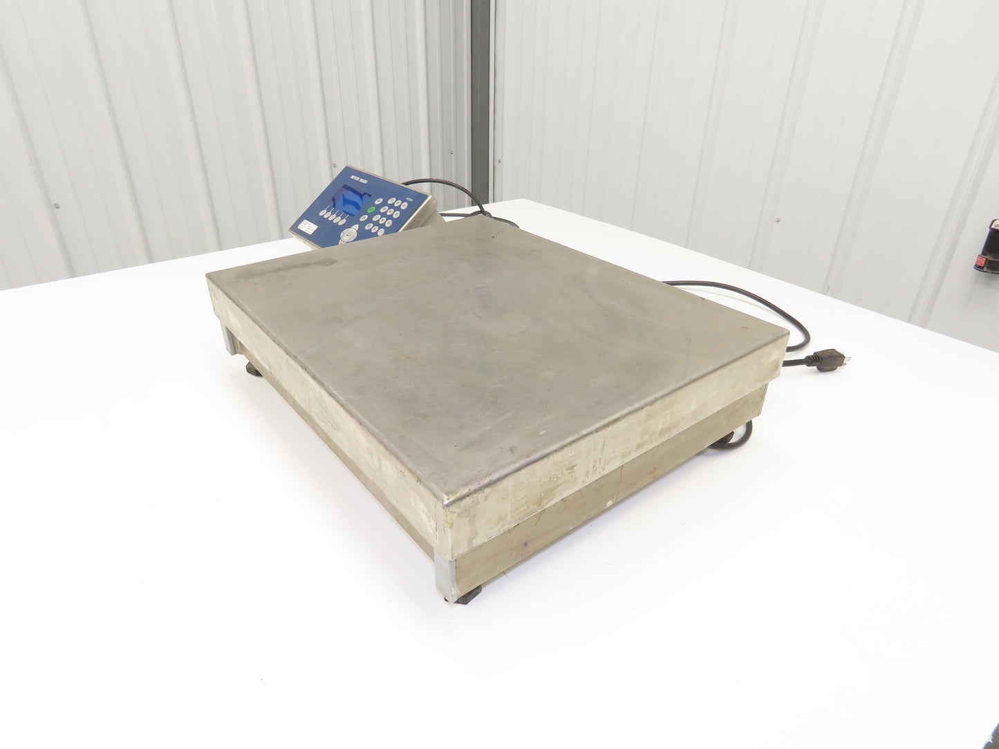 Mettler Toledo KB60S.2 Digital Scale With 15.75X19.5" Base 120VAC IND560 Harsh