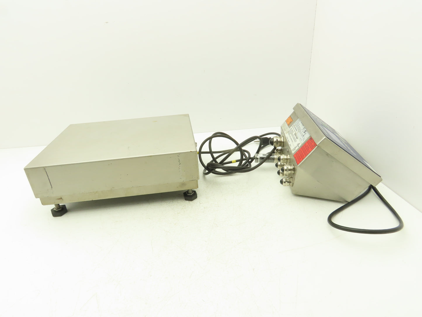 Mettler Toledo KA32S Digital Scale With 15.75X19.5" Base 120VAC IND560 Harsh