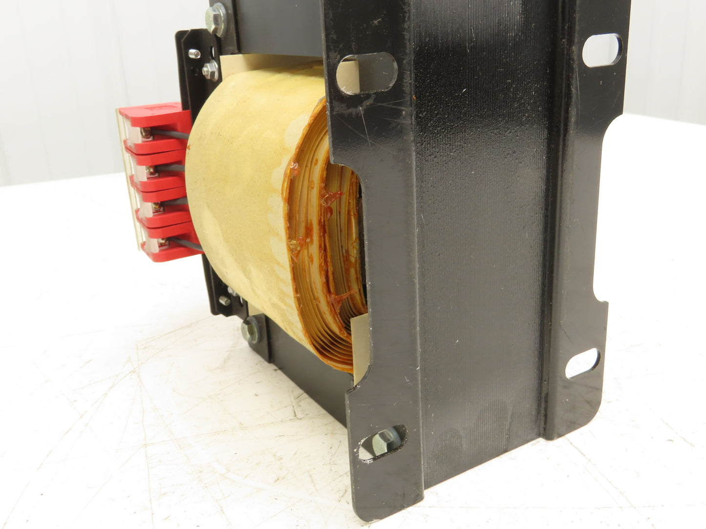 Swallow Step-Down Power Transformer .75kVA Pri 440-460-480V Sec 220-230-240V 1Ph