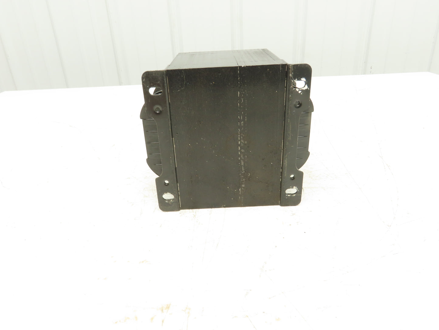 Swallow Step-Down Power Transformer 1kVA Pri 200-230V Sec 100-110V 1PH