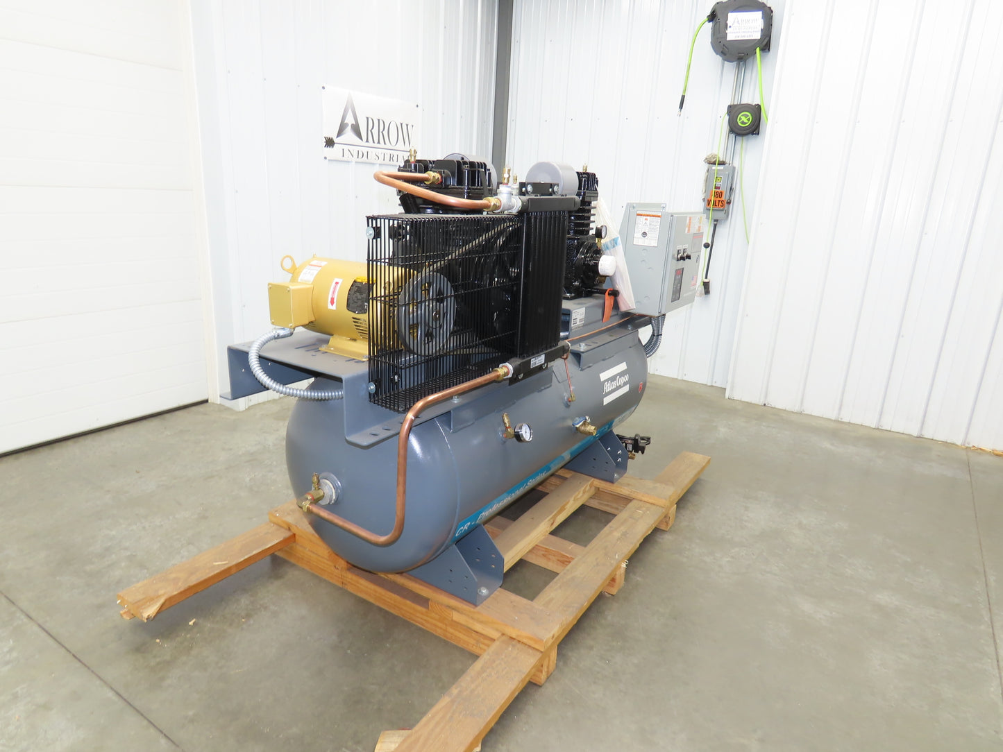 Atlas Copco CR5 Reciprocating Duplex Air Compressor 35CFM 5HP 230V 3Ph 120 Gal