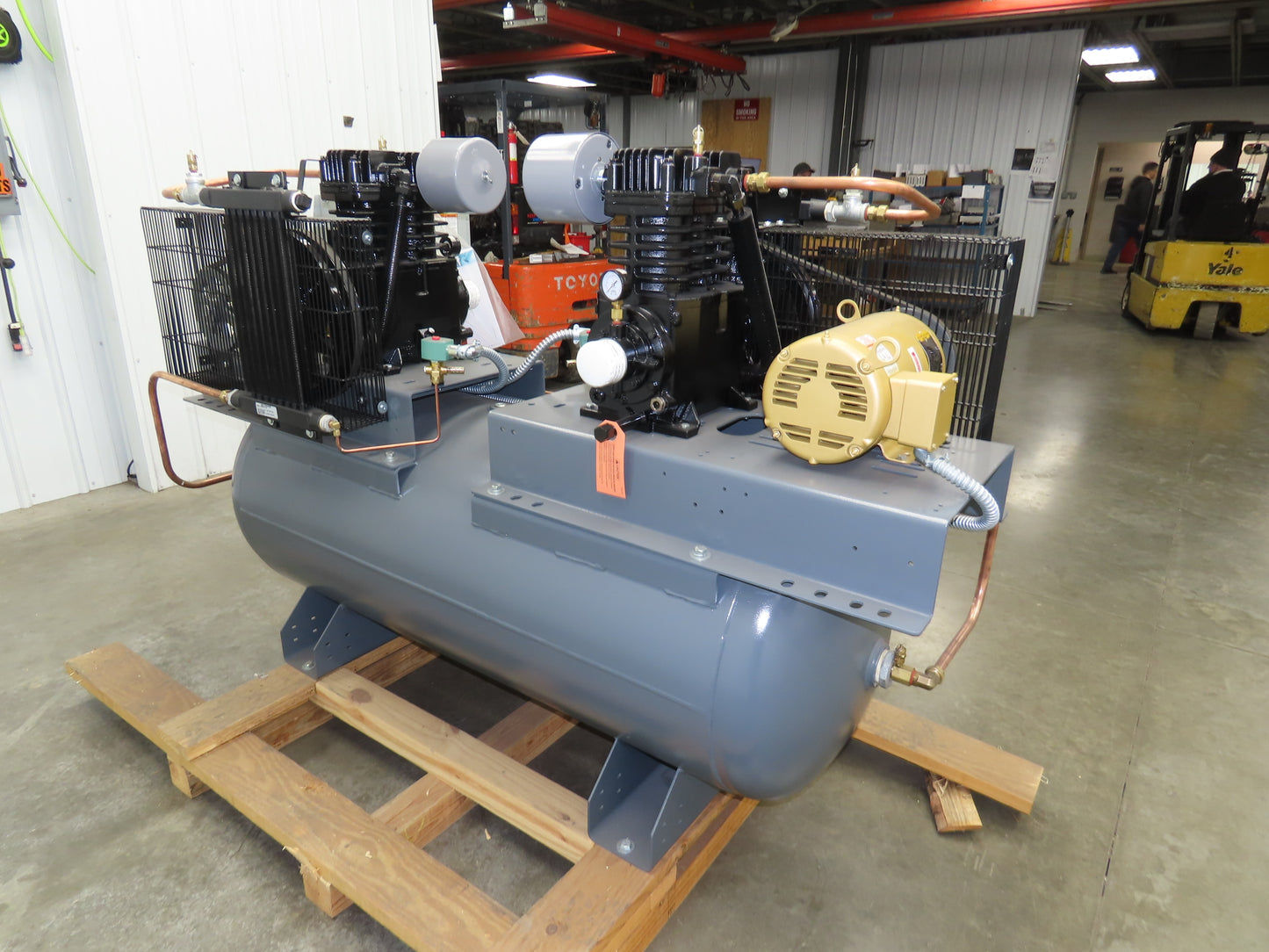 Atlas Copco CR5 Reciprocating Duplex Air Compressor 35CFM 5HP 230V 3Ph 120 Gal