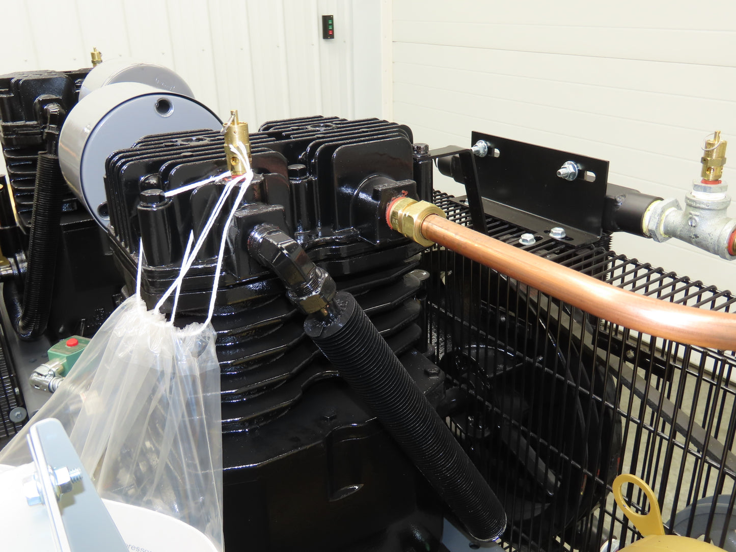 Atlas Copco CR5 Reciprocating Duplex Air Compressor 35CFM 5HP 230V 3Ph 120 Gal