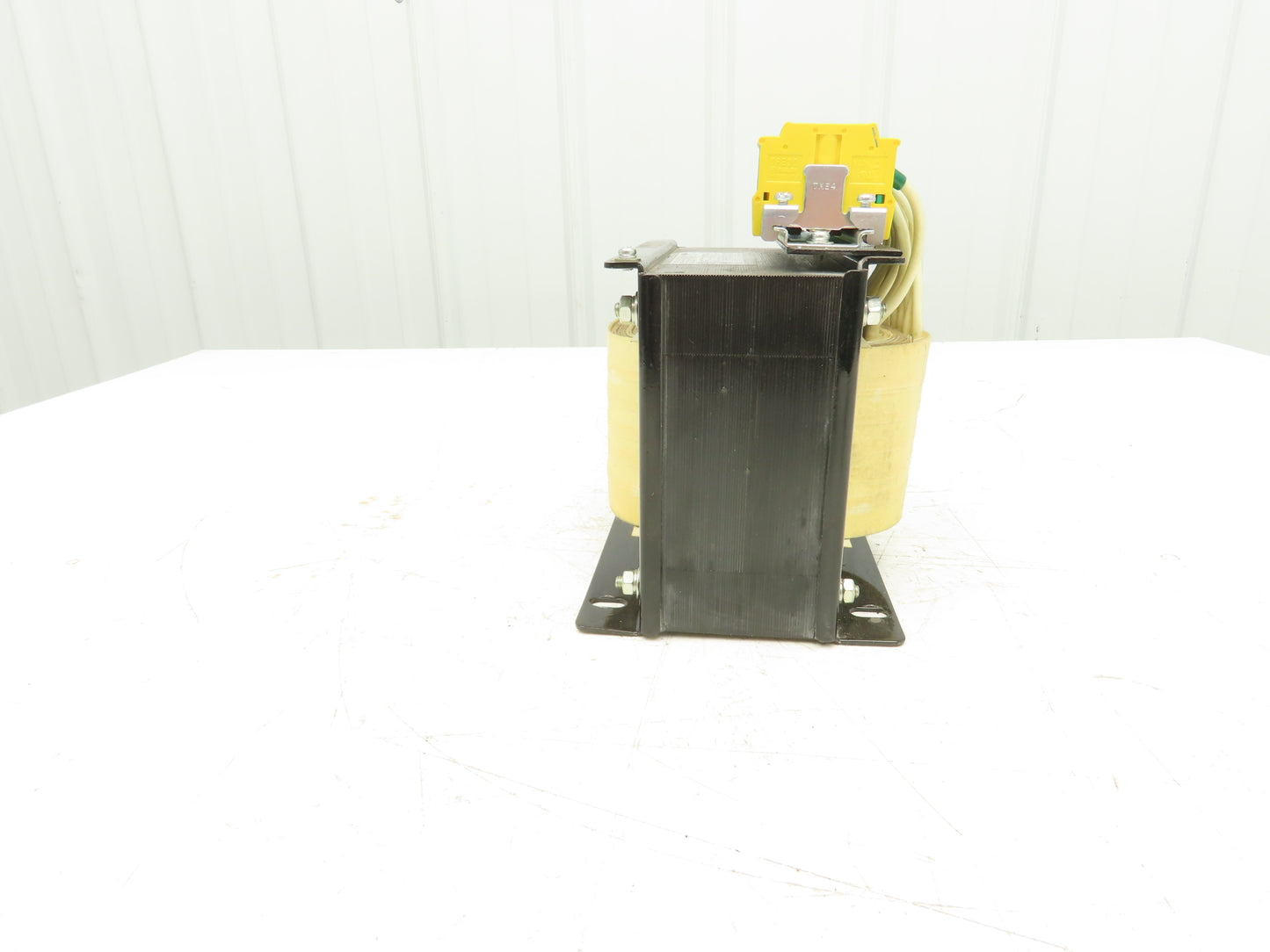 Kasuga DVS840UTE1500 Step-Down Power Transformer 840VA 1Ph Pri 240V Sec 120V