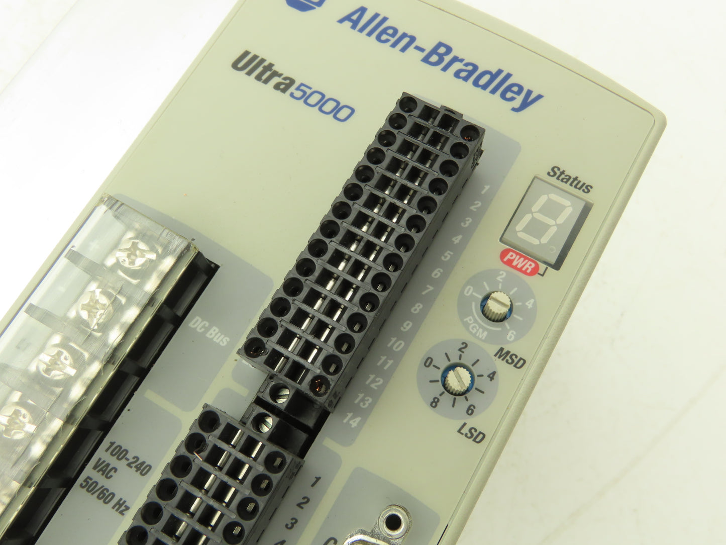 Allen Bradley Ultra 5000 2098IPD010 Intelligent Positioning Drive 120/240VAC 1Ph