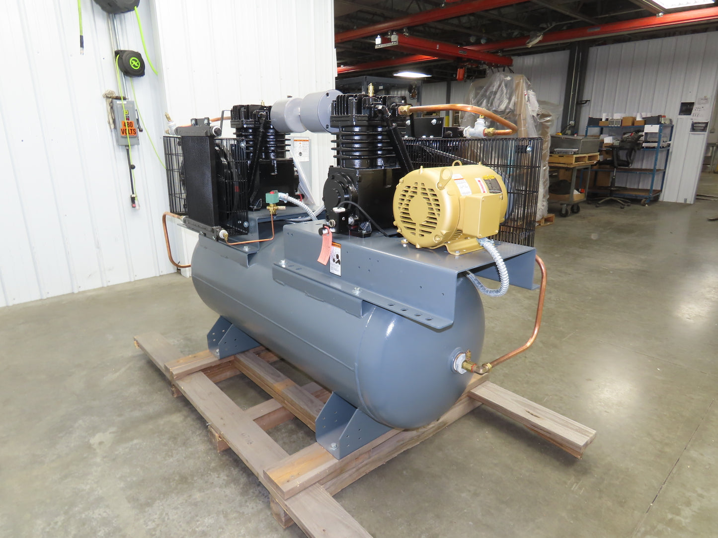 Atlas Copco CR7.5 Reciprocating Duplex Air Compressor 51CFM 7.5HP 3Ph 120 Gal