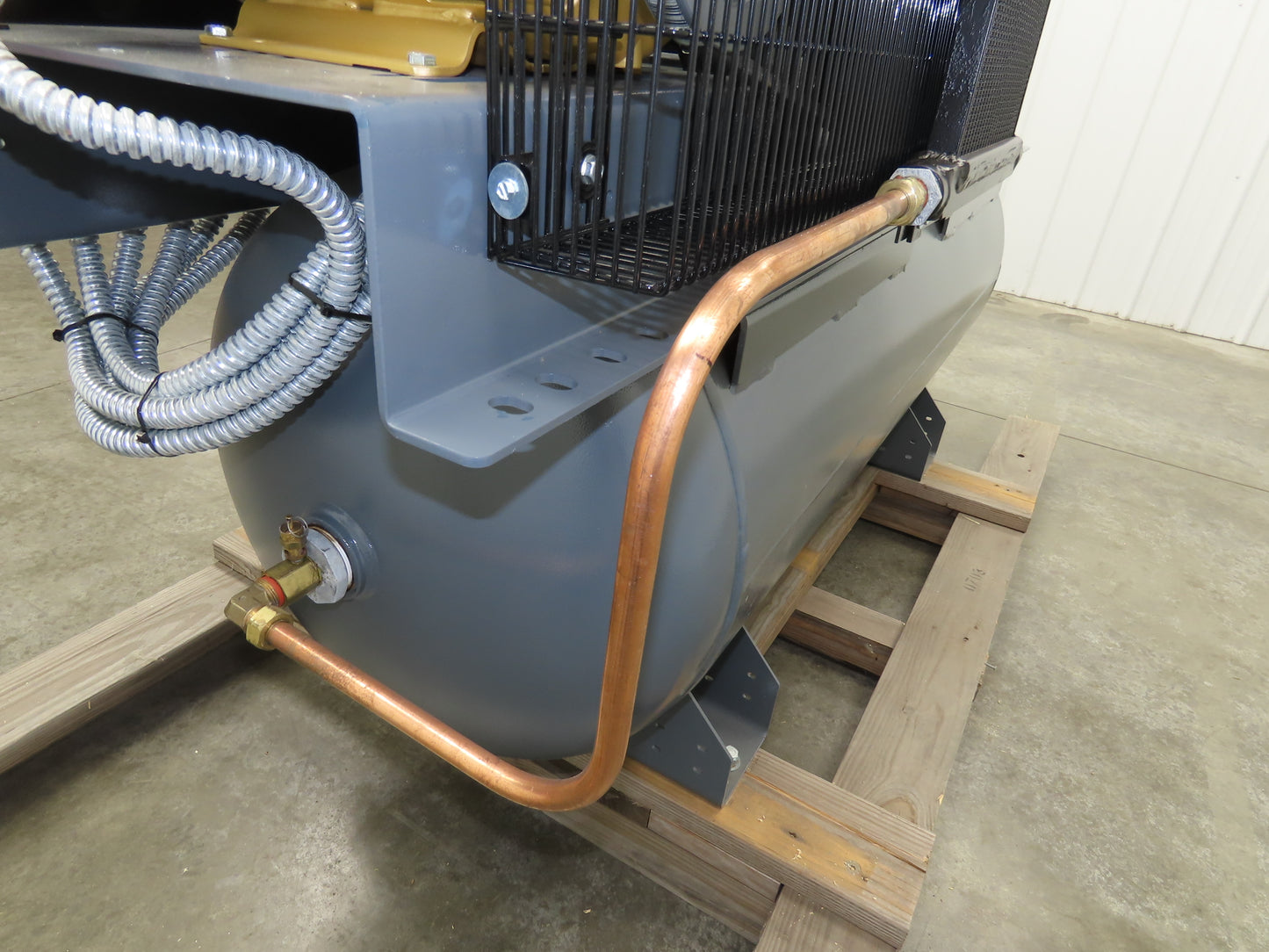 Atlas Copco CR7.5 Reciprocating Duplex Air Compressor 51CFM 7.5HP 3Ph 120 Gal