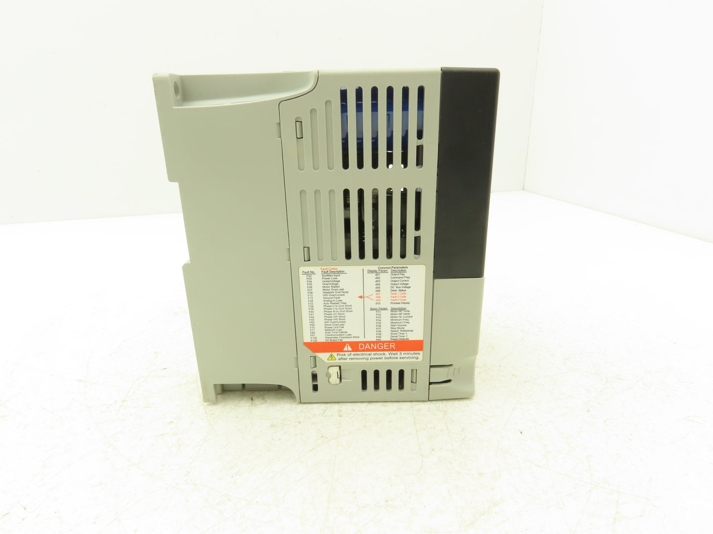 Allen Bradley 22A-D2P3N104 PowerFlex 4 VFD Variable Speed AC Drive 1Hp 460V 3PH