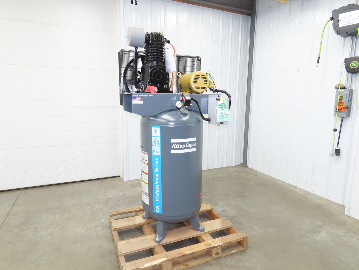 Atlas Copco CR5 Reciprocating Air Compressor 17.4CFM 5HP 460V 3Ph 80 Gal