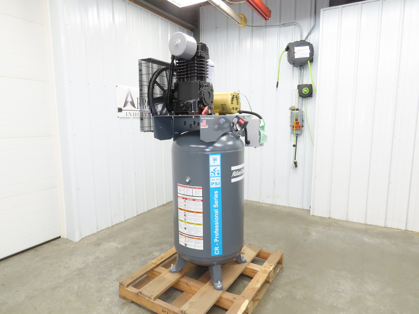 Atlas Copco CR5 Reciprocating Air Compressor 17.4CFM 5HP 460V 3Ph 80 Gal