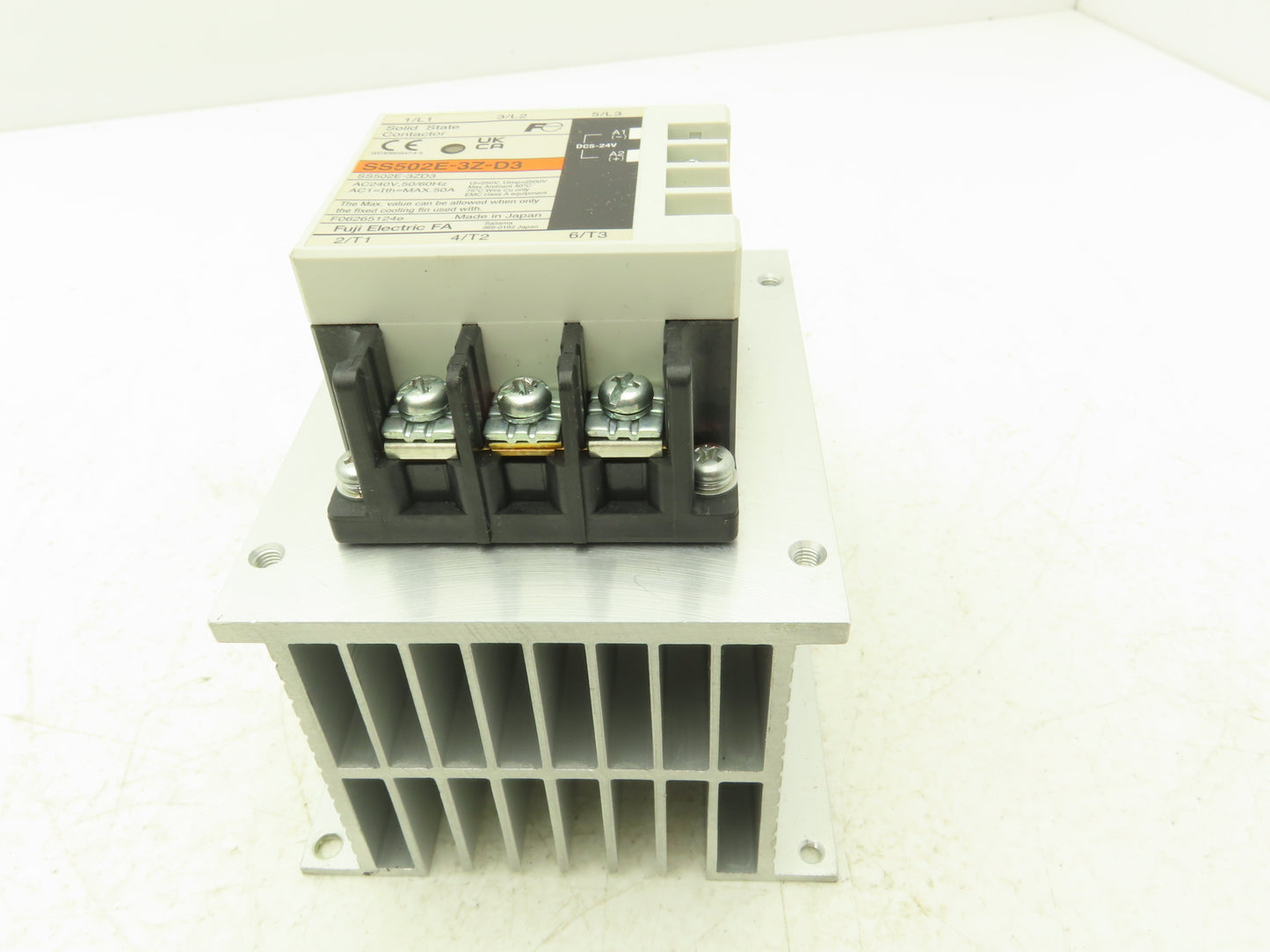 Fuji Electric SS502E-3Z-D3 Solid State Contactor Relay 240vac 3 Pole 50/60Hz .5A