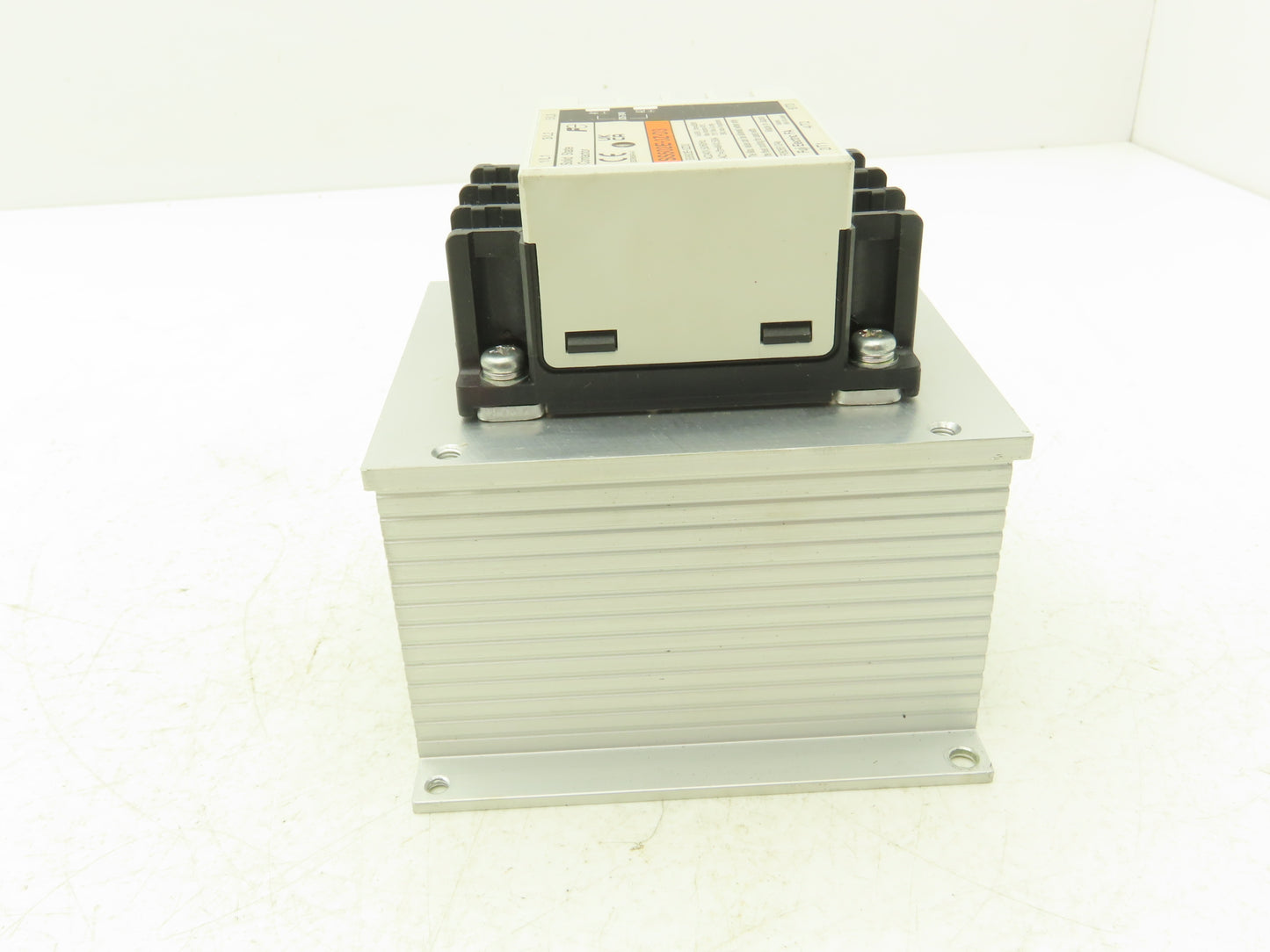 Fuji Electric SS502E-3Z-D3 Solid State Contactor Relay 240vac 3 Pole 50/60Hz .5A