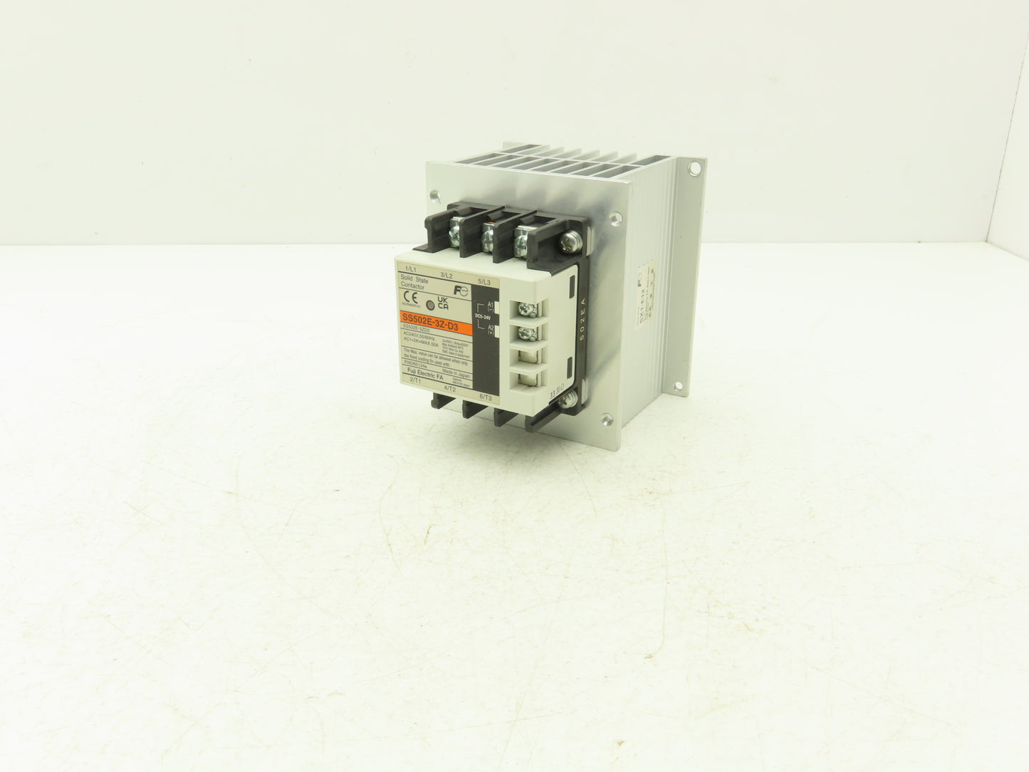 Fuji Electric SS502E-3Z-D3 Solid State Contactor Relay 240vac 3 Pole 50/60Hz .5A