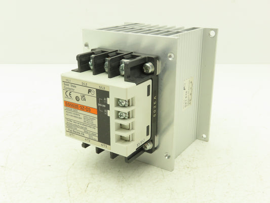 Fuji Electric SS502E-3Z-D3 Solid State Contactor Relay 240vac 3 Pole 50/60Hz .5A