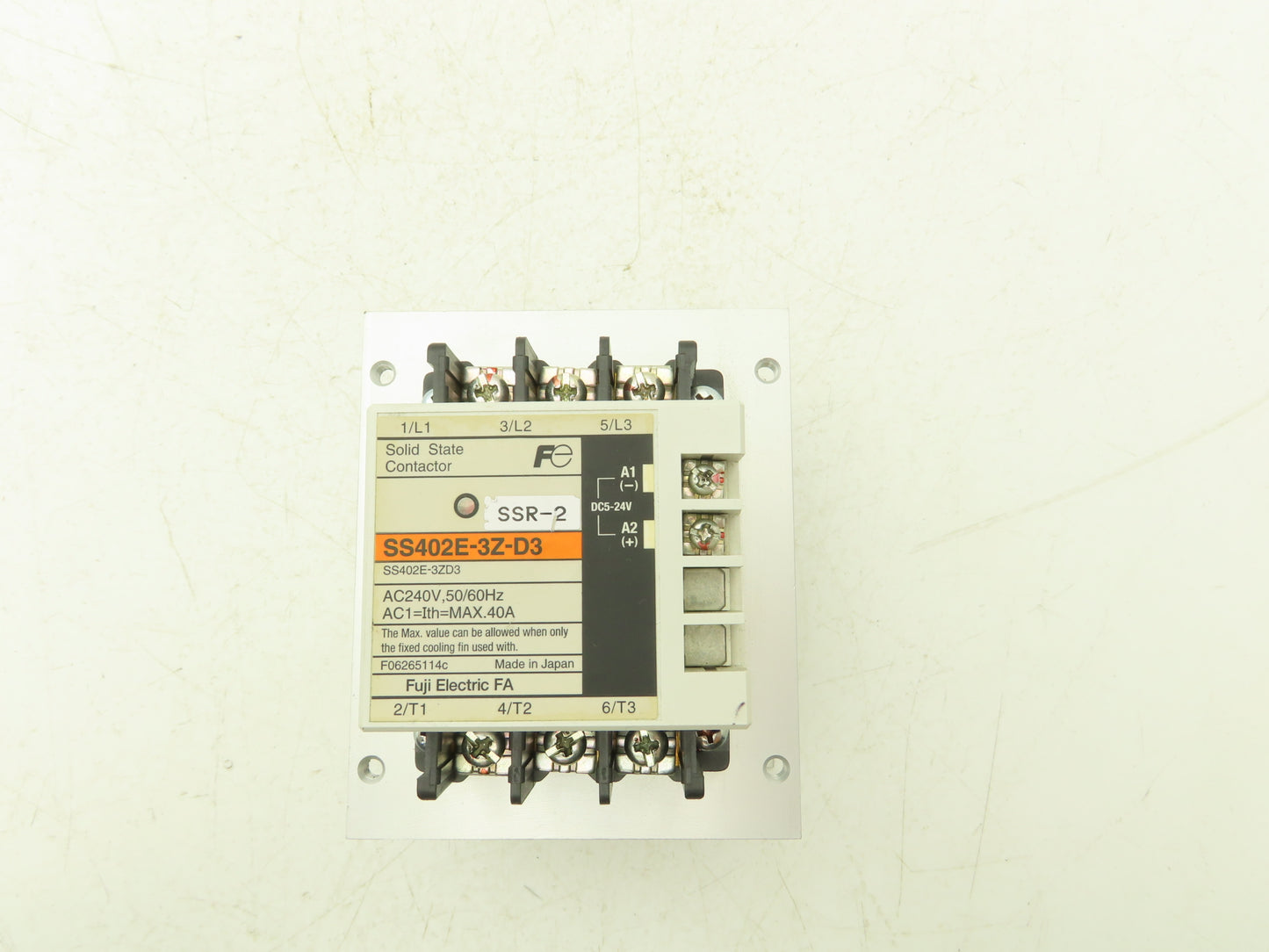 Fuji Electric SS402E-3Z-D3 Solid State Contactor Relay 240vac 50/60Hz .4A 3 Pole