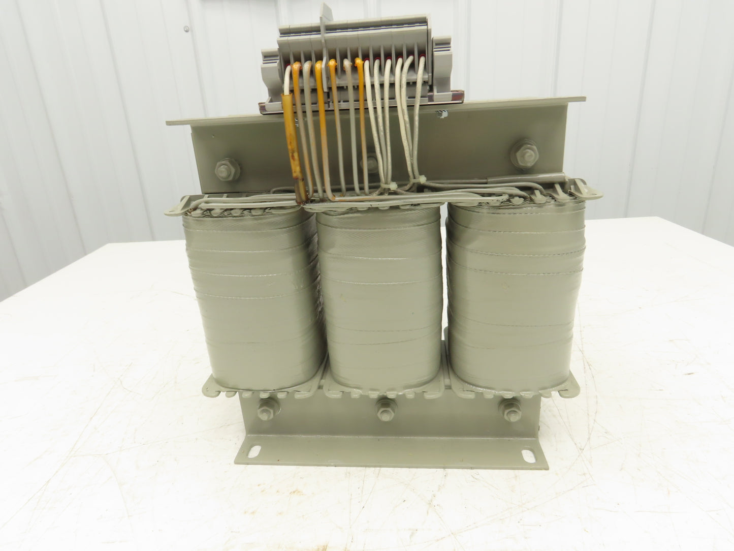 Isoltra 3 Phase Transformer 3.29kVA 580V ±5% Primary 400V Secondary 3UI150/65