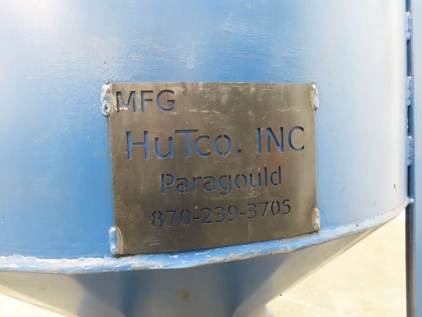 Hutco 43" Portable Steel Bulk Material Bin Gravity Hopper 28 Cu-Ft Fork Pockets
