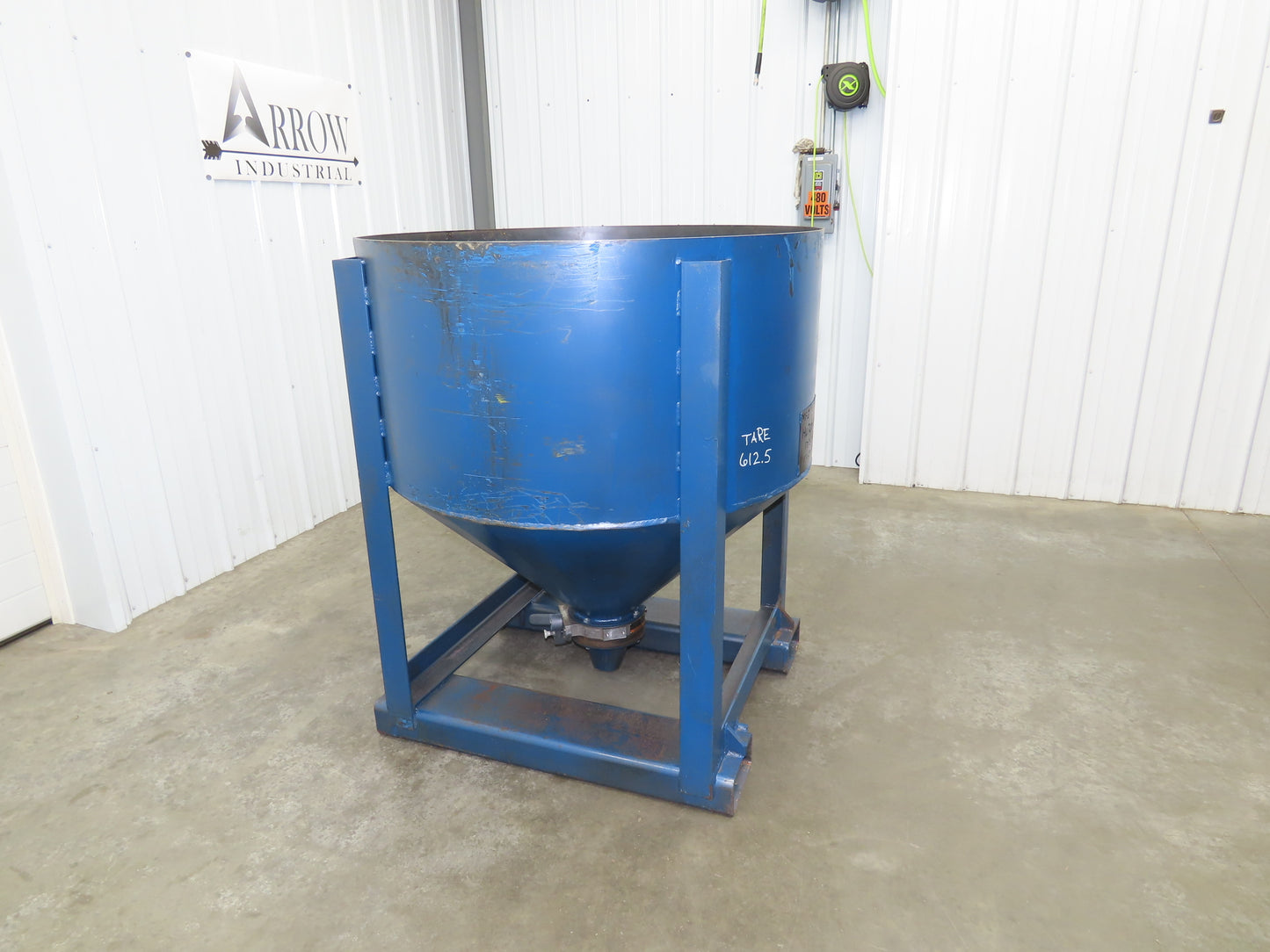 Hutco 43" Portable Steel Bulk Material Bin Gravity Hopper 28 Cu-Ft Fork Pockets
