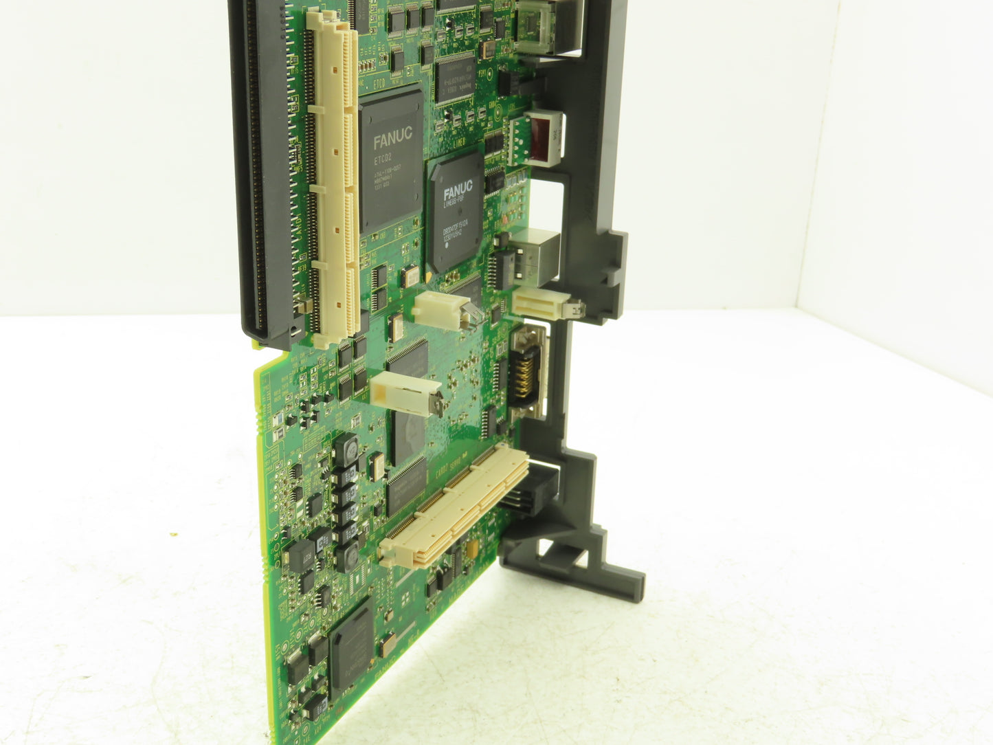 Fanuc A16B-3200-0730/06A Printed Circuit Board PCB Main Control Module Slot Rack