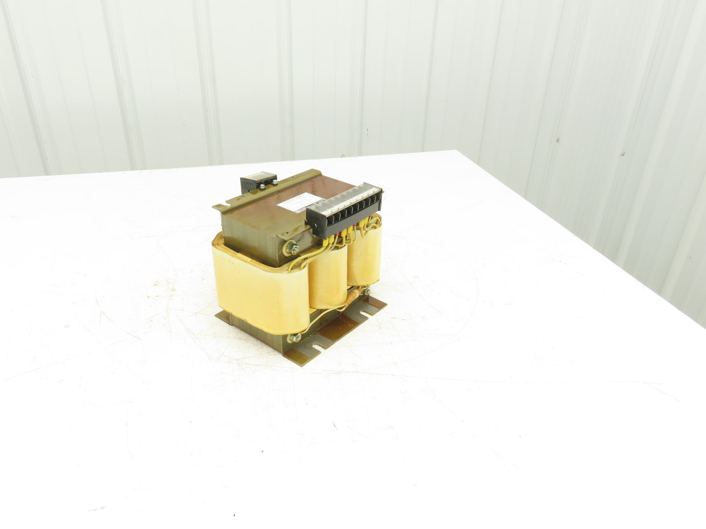 Nissyo 3AX-3-T140501 Step-Down Transformer 3Phase 3kVA 440-460-480V Pri 200V Sec